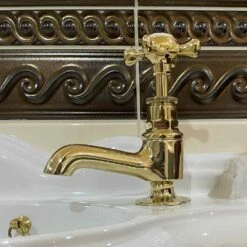 Thomas Crapper Marlborough Cloakroom Basin Set -Oldfashionedbathrooms Store Thomas Crapper Marleborough Cloakroom Basin Taps Polished Brass