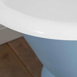 Cast Iron Montreal Bateau Bath 1680mm | Old Fashioned Bathrooms -Oldfashionedbathrooms Store montreal painted close up 3